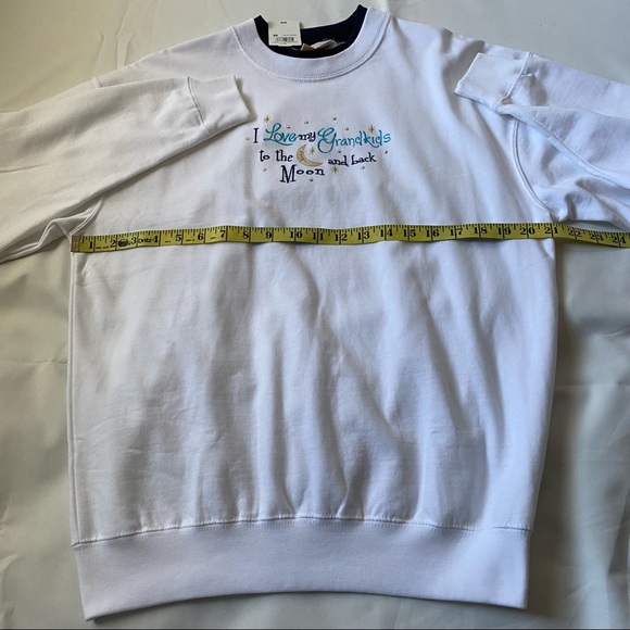 NEW Grandmacore sweatshirt I love my grandkids to the moon and back size medium - Picture 5 of 7